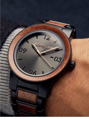 Original Grain Men's Sapele Barrel Black Dial Scuffed Needs Battery